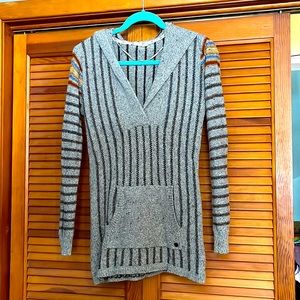 Roxy Hoodie / Sweater